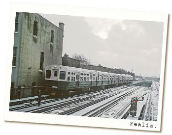 Ravenswood el train near Armitage